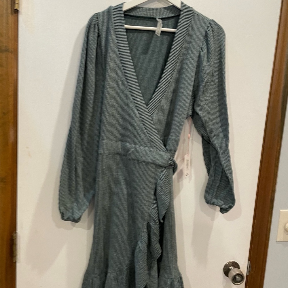 SimGreen Ribbed Wrap Dress